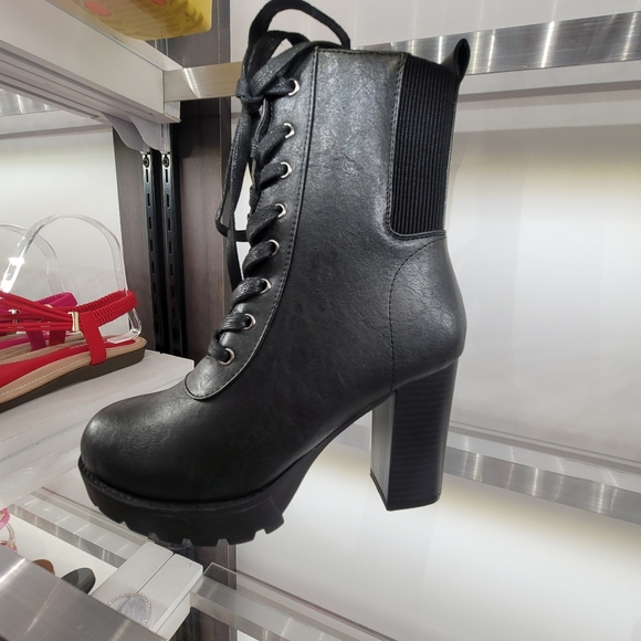 💕Just In 💟Paris CUTE & SEXY EGIRL BOOTS - Picture 2 of 2